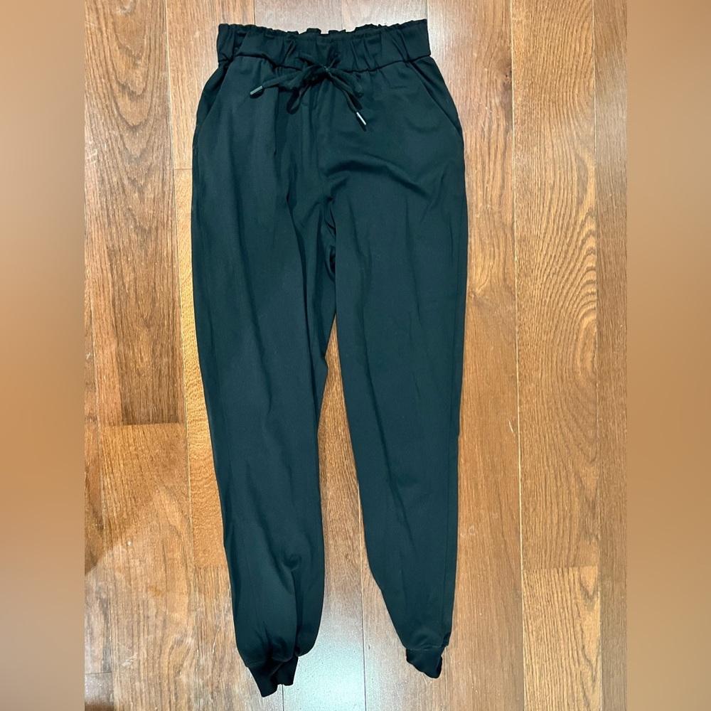 Lululemon stretch high-rise jogger